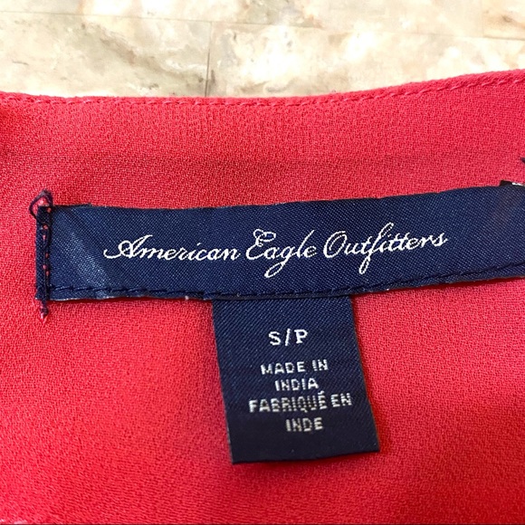 American Eagle Outfitters DARK PINK tiered front cap sleeve blouse size S/P - Picture 4 of 8